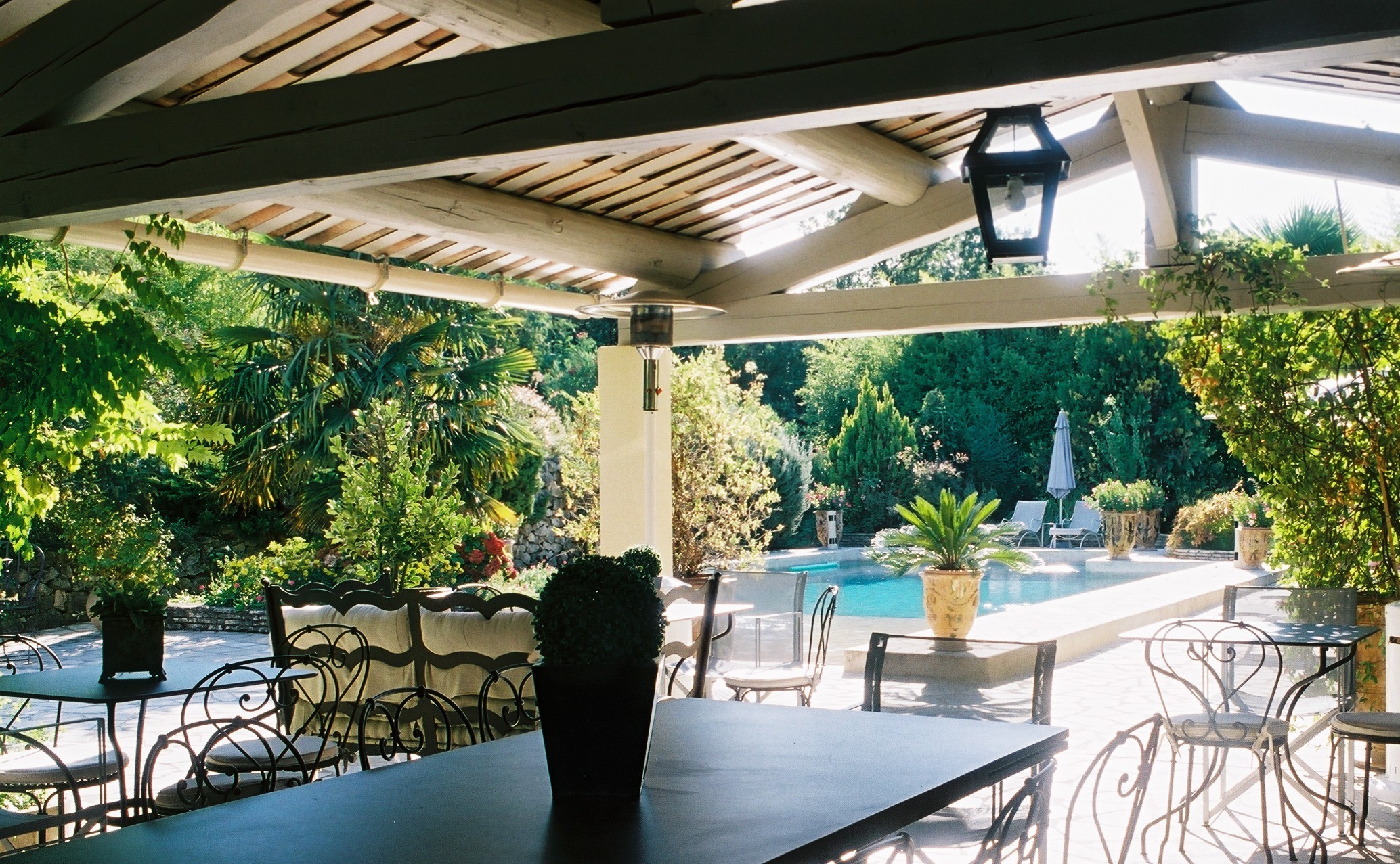 Maison et chambres d'hôtes en Provence - Alleins, Bouches du Rhone